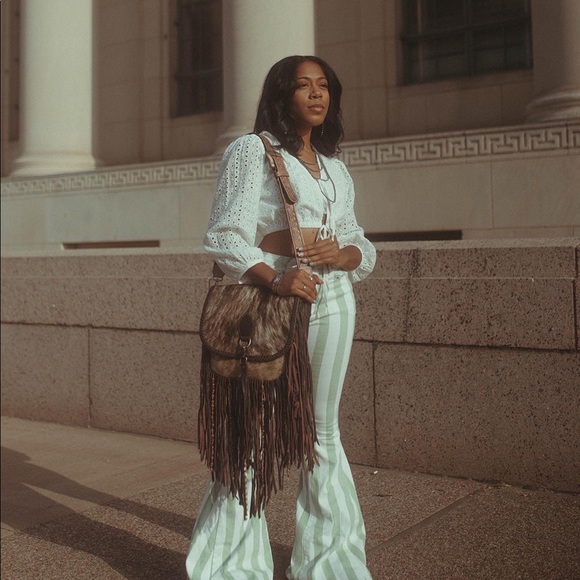 Haute Southern Hyde by Beth Marie “ The Elva “ Cowhide Fringe Leather Purse - Picture 5 of 6